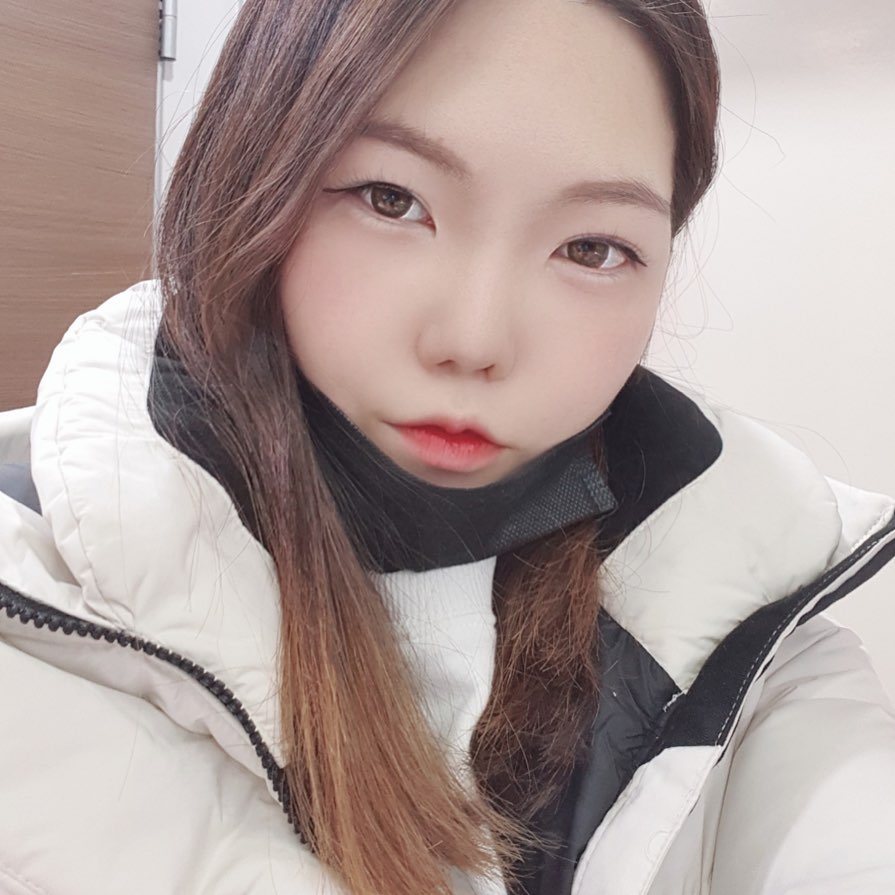 불과 한달전 나의 모습
확찐자 확인😢