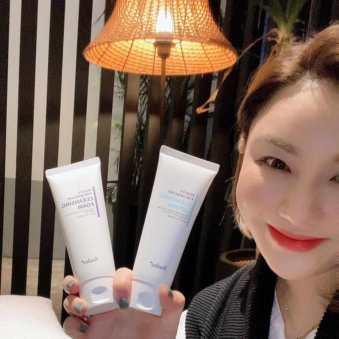  “#협찬 수다이 퍼펙트 클렌징💦 . 메이크업 및 노페물을 부드럽고 말끔하게 지워주는 클렌징세뚜세뚜✌🏻 . 클렌징만 잘해줘도 생기있고 맑고 촉촉한피부 완성!!!! . . #수다이 #sodee #IDEA성형외과개발 #면세점입점브랜드 #화해 #화장품추천#…”