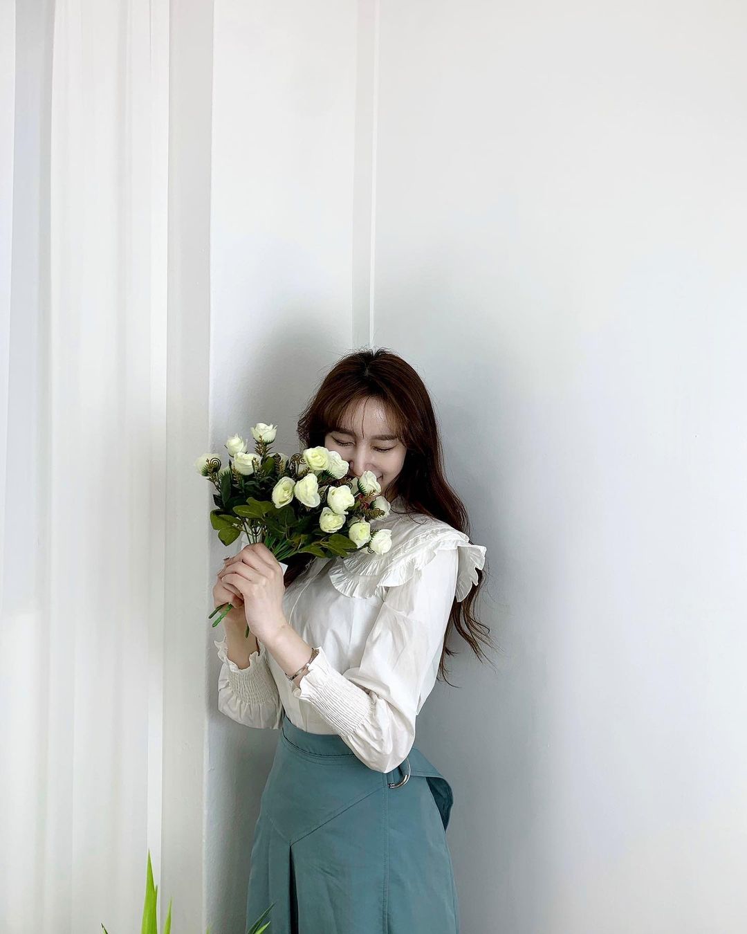  “카라가 화려하고 예뻐서 어느 코디에도 잘어울리는 것 같은 느낌적인 느낌의 #빅카라블라우스 😍 요기가 바로 쇼핑몰 맛집🤍👇🏻 http://smartstore.naver.com/benol - #벤올 #benol #20대여자쇼핑몰 #30대여자쇼핑몰 #쇼핑몰…”