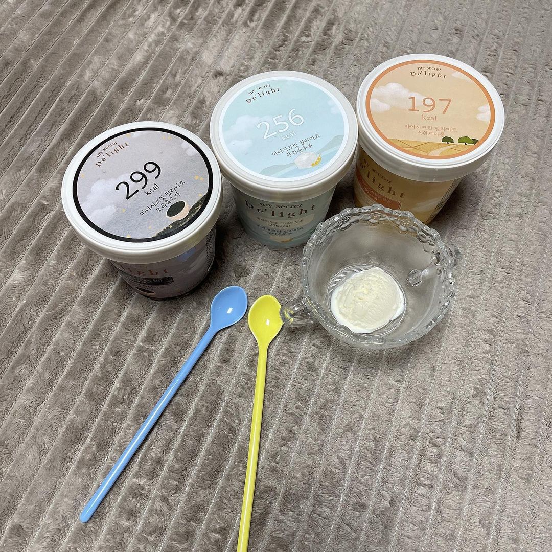  “#제품제공 🛎#마이비밀 #딜라이트아이스크림 요즘 다이어트하는 저에게 꿀 같았던🤍 저칼로리 <딜라이트아이스크림🍦> 일반 아이스크림 1/3 수준의 설탕이 사용되어 가볍게 드실 수 있는 제품으로, 유제품 함량을 최소화하여 지방…”