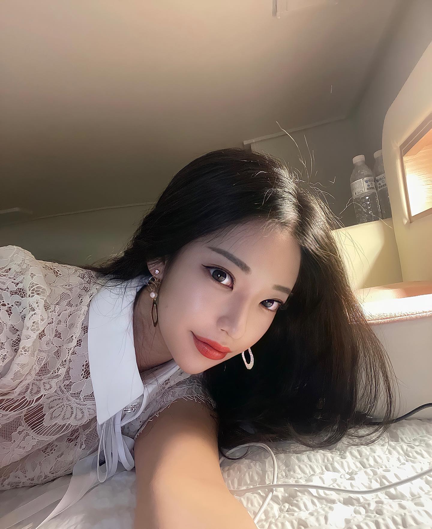 아침에 또 피곤해 죽을 거면서 대체 왜 안 자니