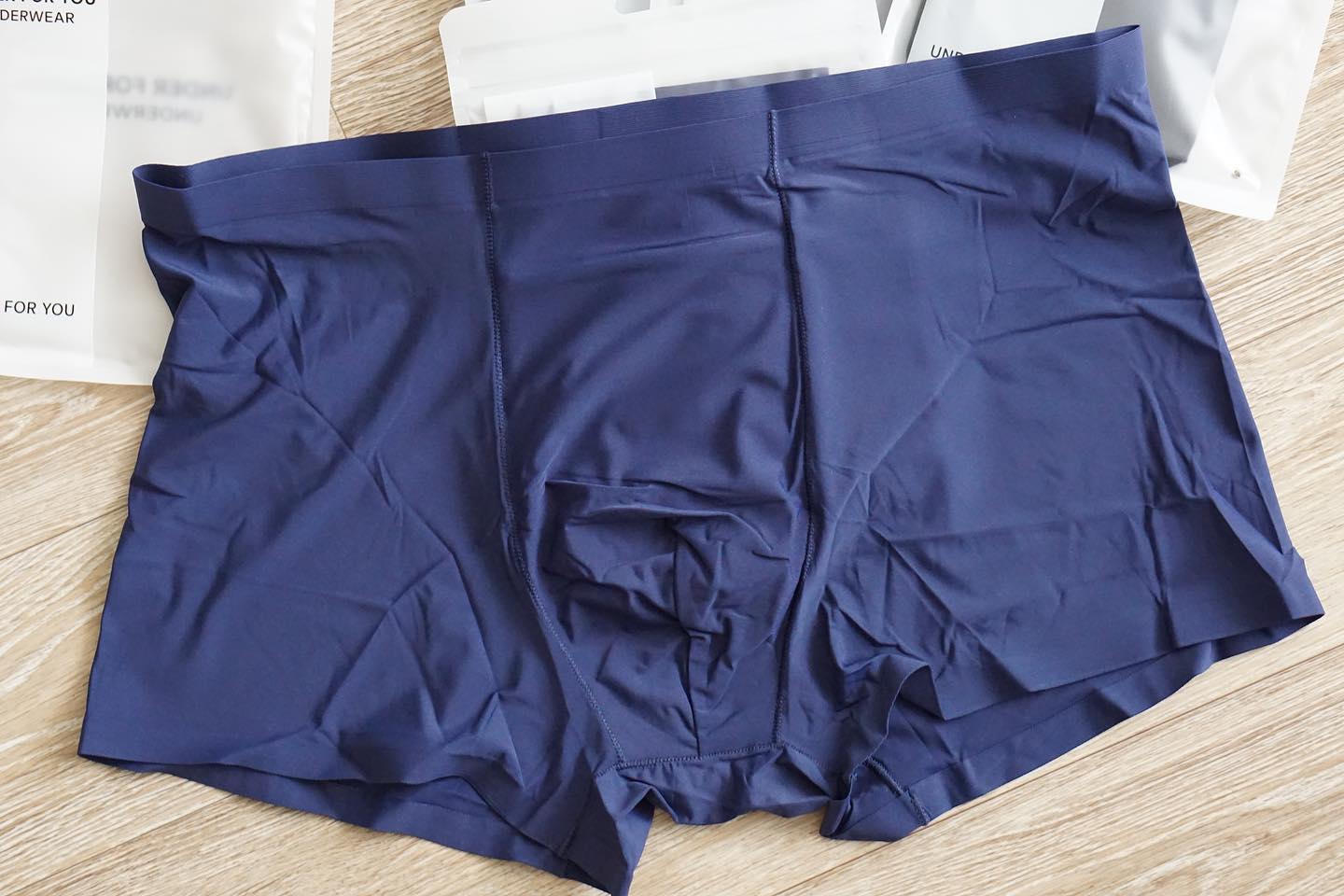 C빈 밴드박스팬티만 고집하던 남편 취향을 바꿔준 언더포유 무봉제심리스 남자드로즈 

너무 얇고 가벼운 소재 공기 잘 통하고 세탁 후 변형도 없으니 나도 만족스럽다 

#광고
#무봉제심리스
#남자팬티
#남자드로즈
#남성속옷
#남자심리스속옷 
#언더포유