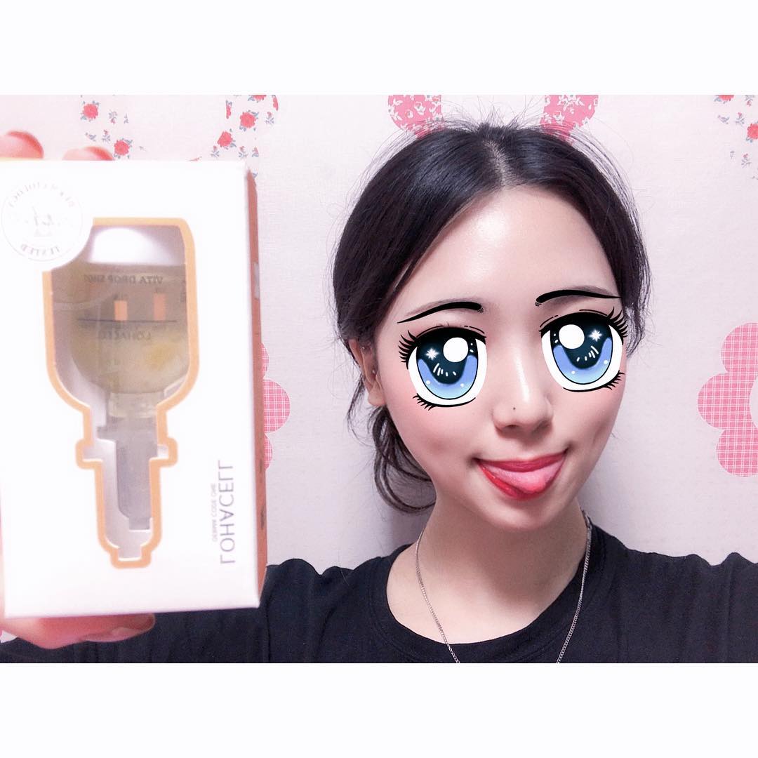 ♡ 핑키공쭈 ♡ on Instagram: “결막염 걸려서 보기 안좋아서 눈 가렸어요 😪

로하셀 비타 드롭 샷 앰플”