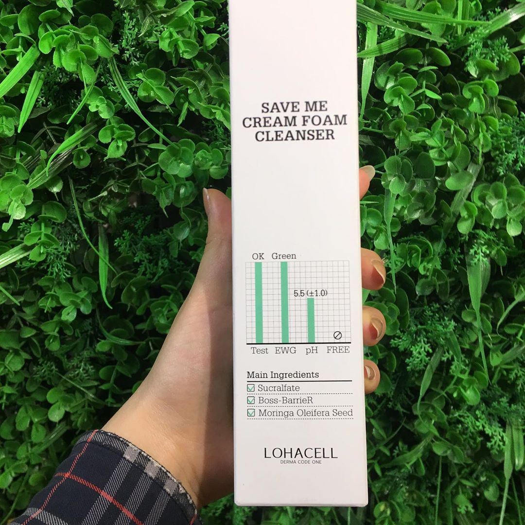 신 유 진 on Instagram: “요즘 같이 미세먼지 많은 날 좋은 클렌저 꾸준히 사용하니까 얼굴도 더 많이 가라앉은 것 같아요 !! 모링가씨앗이 함유되어서 더 좋은 것 같아요  #로하셀 #로하셀세이브미 #로하셀세이브미클렌저 #로하셀세이브미폼클렌저#로하셀클렌저#미세먼지클렌징 #모링가…”