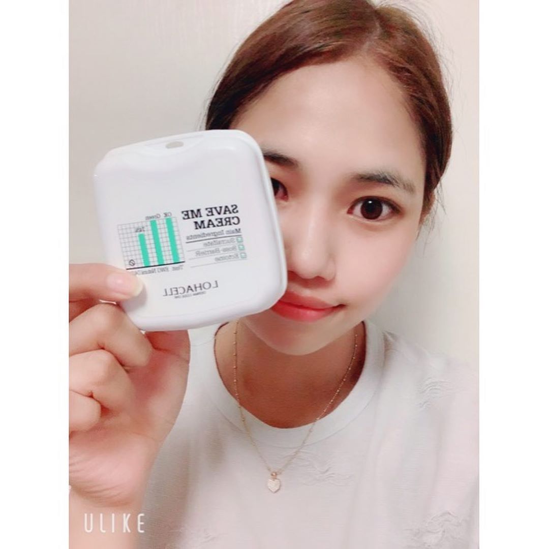 박연지 on Instagram: “속건조가 심했는데 세이브미 크림 사용 후부터는 화장하고 나가도 당기는 느낌이 전혀 없어짐! ⠀⠀⠀ 그리고 이 크림에는 피부의 진정에 도움을 주는 수크랄페이크 성분도 들어있고, 더군다나 성분에 예민한 사람을 위해  이슈성분도 배제되어 좋음!  완전.…”