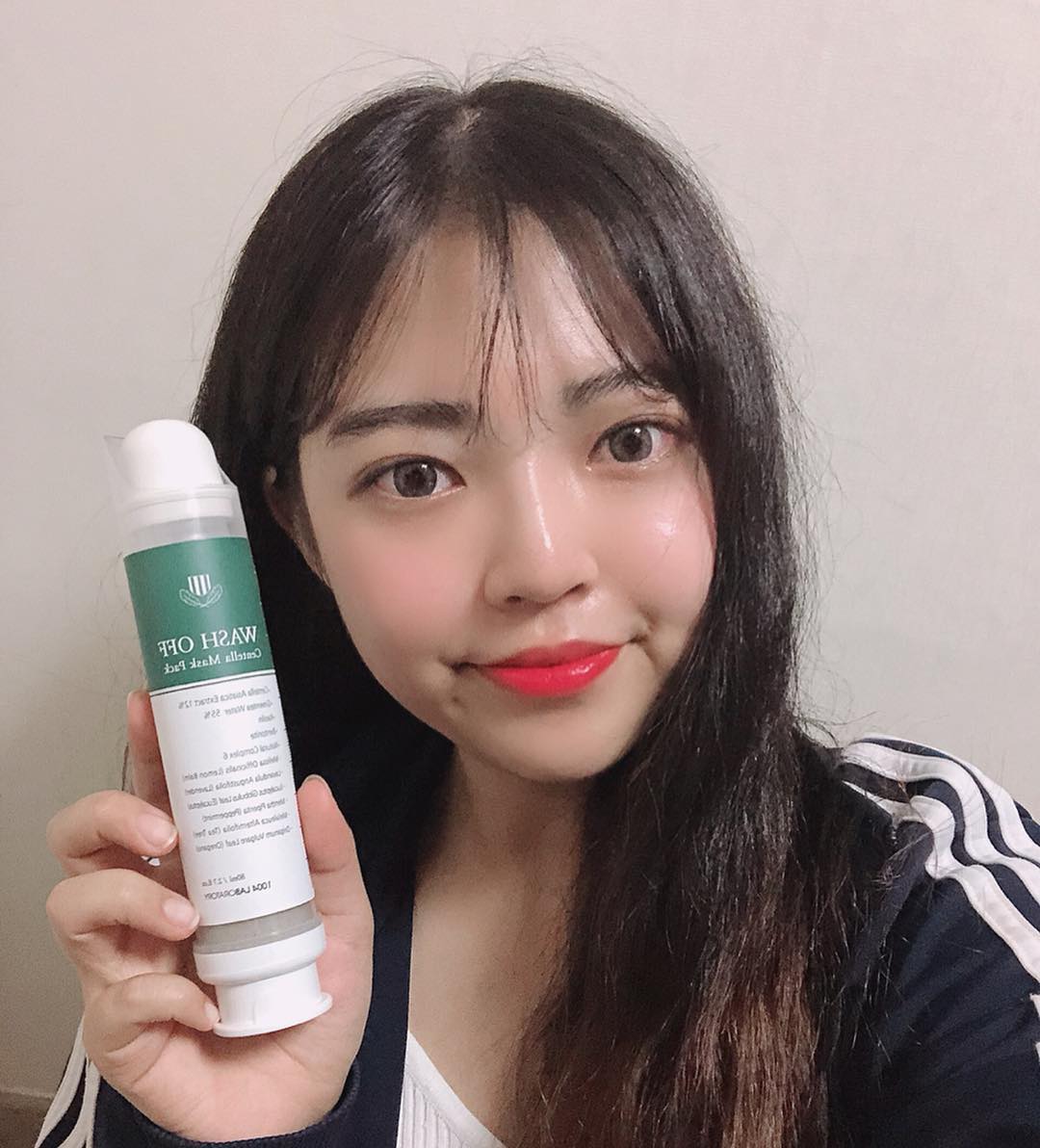 세인🧚🏻‍♀️ on Instagram: “진짜 生 병풀잎&녹차잎을 갈아넣은 워시오프팩! 주사기형 용기로 쭈욱 짜서 위생적으로 사용 가능>0< 시원한 쿨링효과도 있고!  진정효과도 있어서 지금 사용하기 딱 좋다 . . . . . . . . . .  #천사연구소 #워시오프팩 #수분팩 #진정팩…”