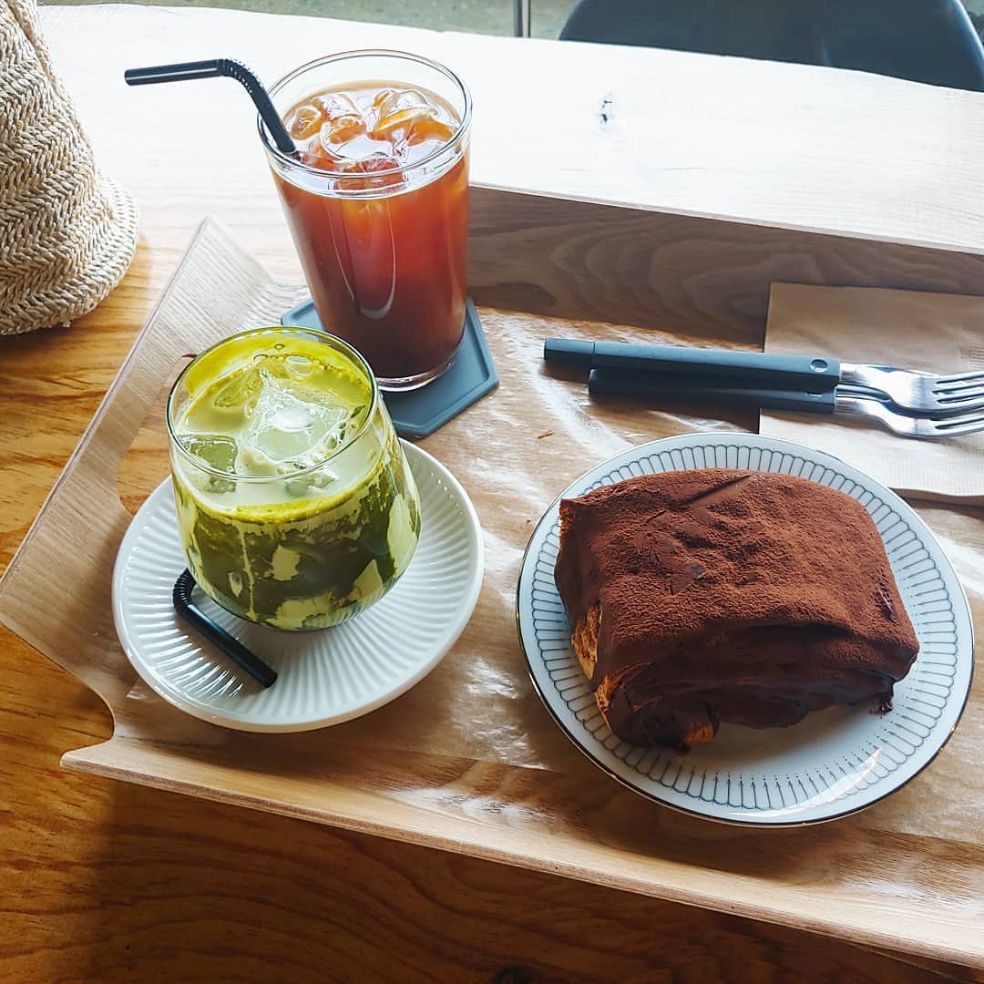 ☕
.
.
#천안카페 #업성동카페 #디스트릭트커피
#카페스타그램 #오랜만 #♬