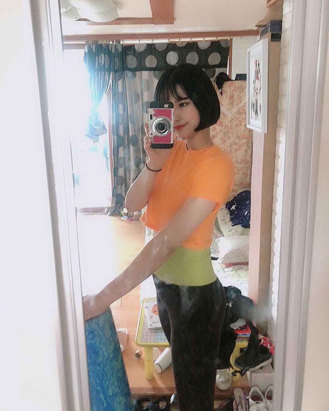가영 on Instagram: “오랜만에 운동그램쓰~🏋🏻‍♀️ 다이어트는 역시 보조제빨이지 모든지 장비빨이 좋아야 성공하는법 . . . . . . . . . . #MINU  #미누 #미누레드큐텐 #미누블랙라인 #블랙라인#레드큐텐 #다이어트보조제 #다이어트그램 #다이어트기록 #살빼자…”