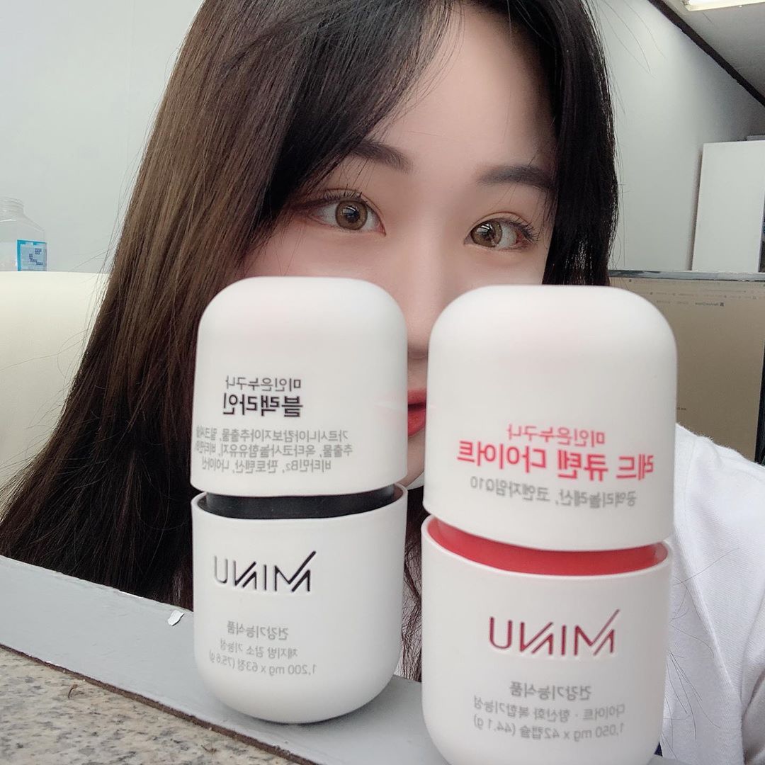 나리（娜丽） on Instagram: “이제 여름이니까 운동하면서꼭 챙겨먹으니까 효과 두배😍😍😍😍 ⠀⠀⠀ 오늘은 라이딩+ 요 미누 큐텐들 꼭꼭 챙겨먹기 ✅ ⠀⠀⠀ #MINU #미누 #미누레드큐텐 #미누블랙라인 #블랙라인 #레드큐텐 #다이어트보조제 #커플다이어트 #다이어트그램…”