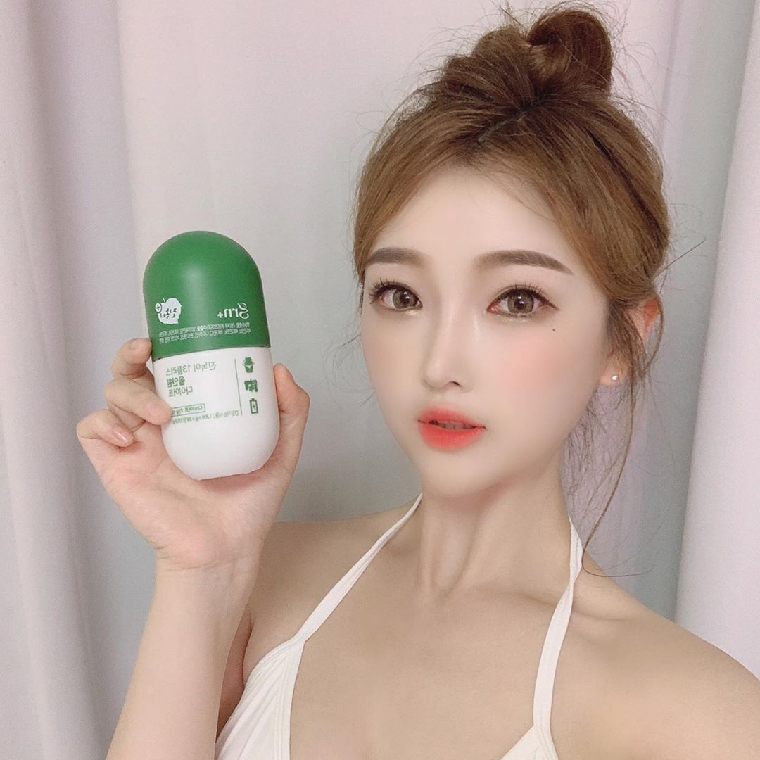 𝒅𝒆𝒘 on Instagram: “유명한 초록이 분홍이 뒤를 이을 새로운 신제품 진녹이 ;) 깻잎추출물+가르시니아가 함유되어있고 GRN 단독특허 신소재 개별인정형 단독원료 인증받은 보조제예요 ! “동의보감” 에도 나와있듯 오랫동안 꾸준히 사용되어온 깻잎은 안전한 식물성 소재이며…”