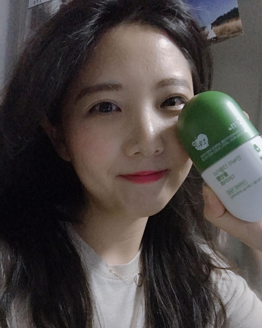 💃🌹💫🥥🏖 on Instagram: “다이어트 한다고 샐러드 먹는 와중에 드레싱 실화🤭..그래듀 야식 먹고 세 번씩 챙겨먹으니 몸이 쵸큼 가벼워짐😊 진녹이에 있는 깻잎추출물이 체지방 감소에 도움을 준다는 건 새로 알게 된 사실..🥗”