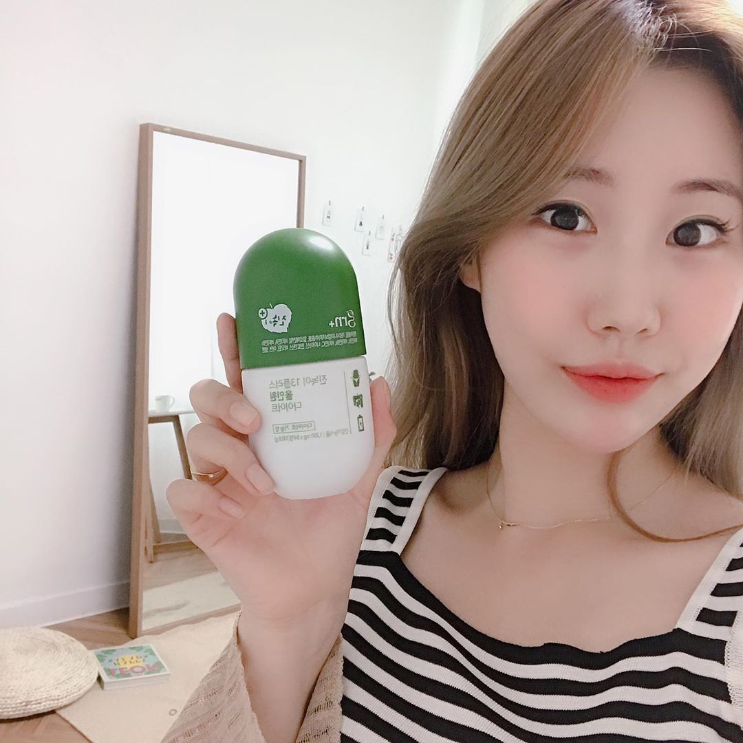 배배 on Instagram: “다이어트 으쌰💪🏻 —— #진녹이 #grn다이어트 아침 점심 저녁 2알씩 꼬박 7일째 아직 반통밖에 안먹었는데 벌써 2kg감량!! 밥은 원래 한끼, 군것질은 시도때도 없이, 운동은 거의 안함! 게다가 요즘 술도 자주 마셨는데 배가 안나오다니 이럴 수가…”