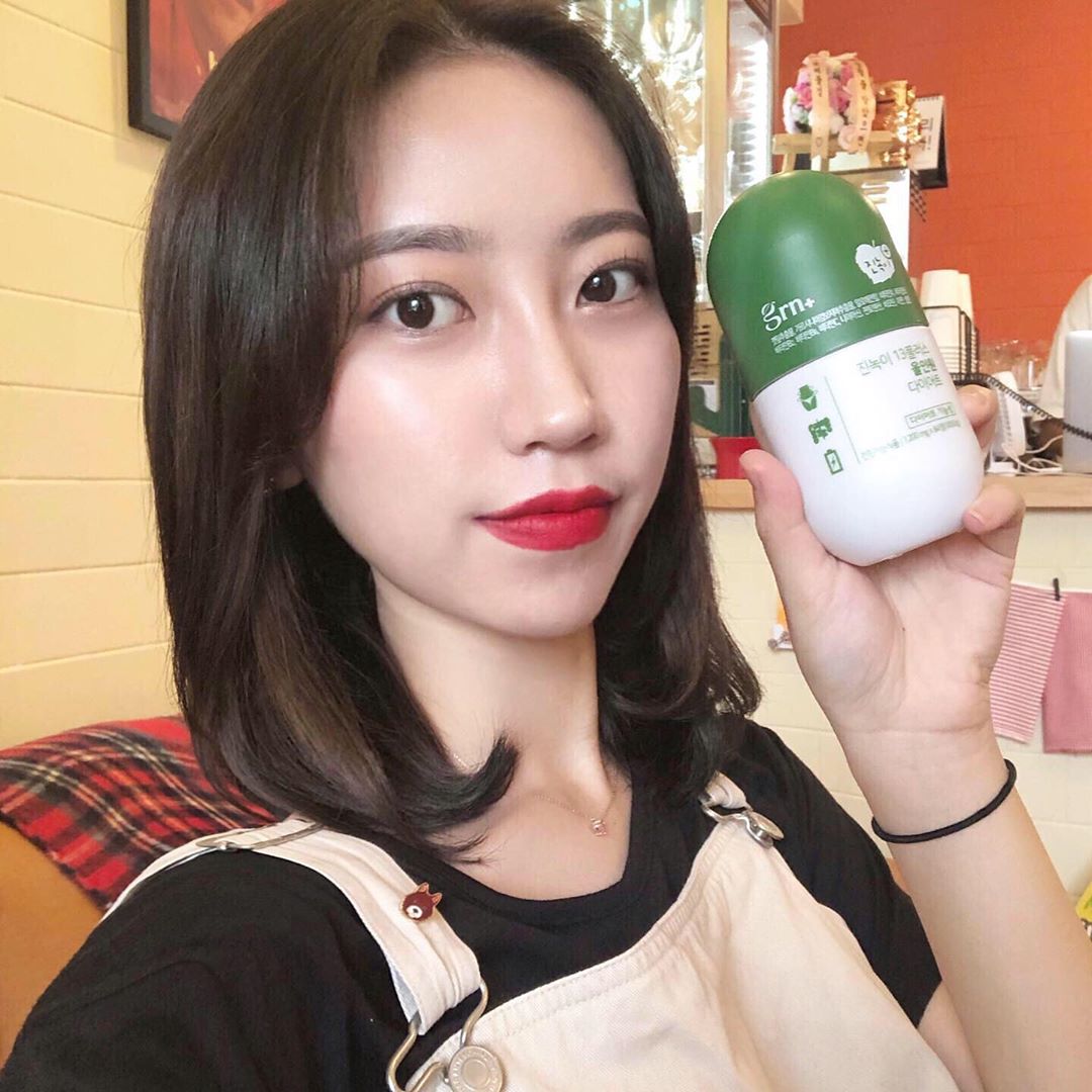 수현 on Instagram: “몇가지 빠져서 재포스팅ㅜㅜ 이주간 식이 운동이랑 같이 진녹이 먹으면서 사키로 빠졌다! 그동안 가르시니아 안맞아서 고생했는데 좋은 기회로 나한테 찰떡인 진녹이를 만나벌였다,,, 다이어트에 좋은 깻잎추출물 ‘우르솔산’ 이랑 가르시니아가 들어가있어서 그냥…”
