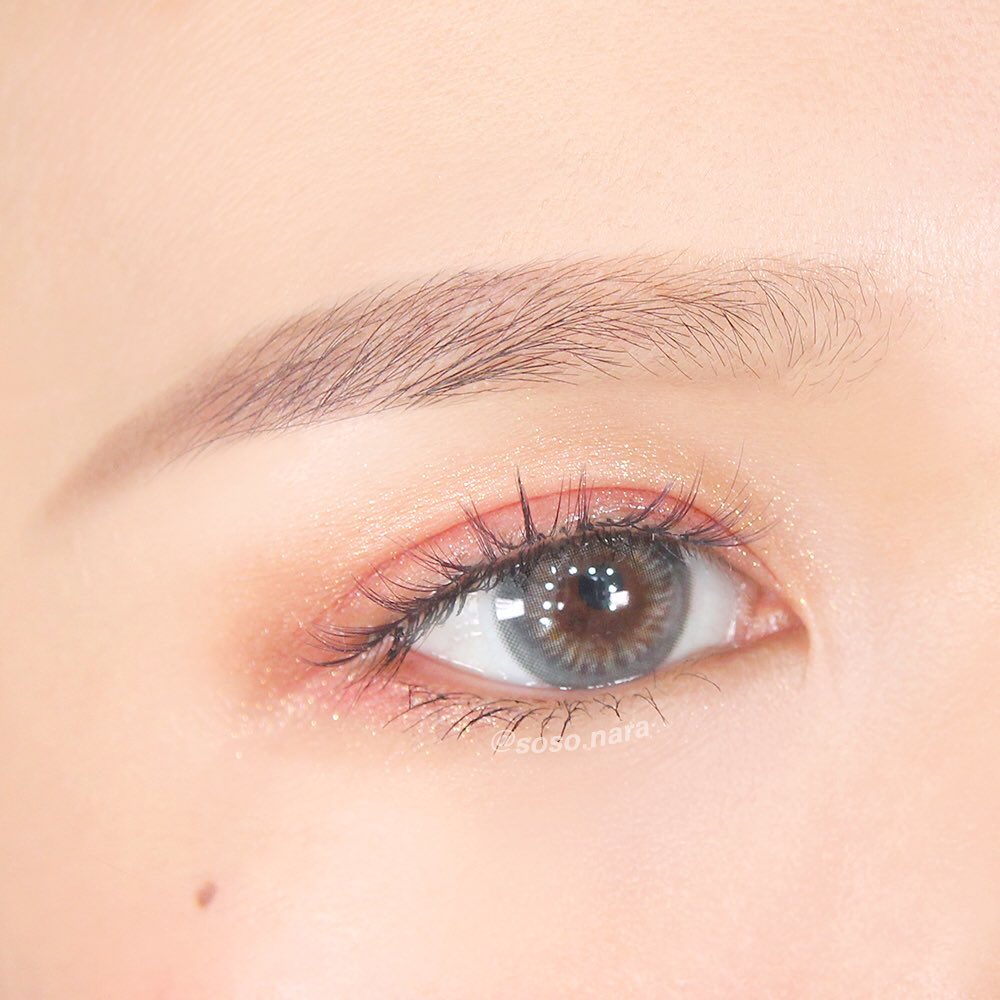 ⠀
#MOTD #EOTD ⠀
⠀
—————
⠀
며칠전 에뛰드 이벤트때 구매한 섀도우로
오랜만에 핑크자몽 메이크업🍊✨
스패니쉬 써클 그레이랑도 잘 어울리고
전체적으로 색조합 예쁘게 잘 돼서 맘에 드는 룩이에요😘
⠀
⠀
—————
⠀
• Eyebrow •
Shuuemura, Hardformula, Seal brown
⠀
• Eyeshadows •
Etude house, Look at my eyes jewel, OR202
Etude house, Look at my eyes cafe, OR024
Etude house, Look at my eyes cafe, BR408
⠀
• Mascara •
Dejavu, Lash knockout
⠀
• Contact lenses •
O-lens, Spanish circle for 1day, Gray
⠀