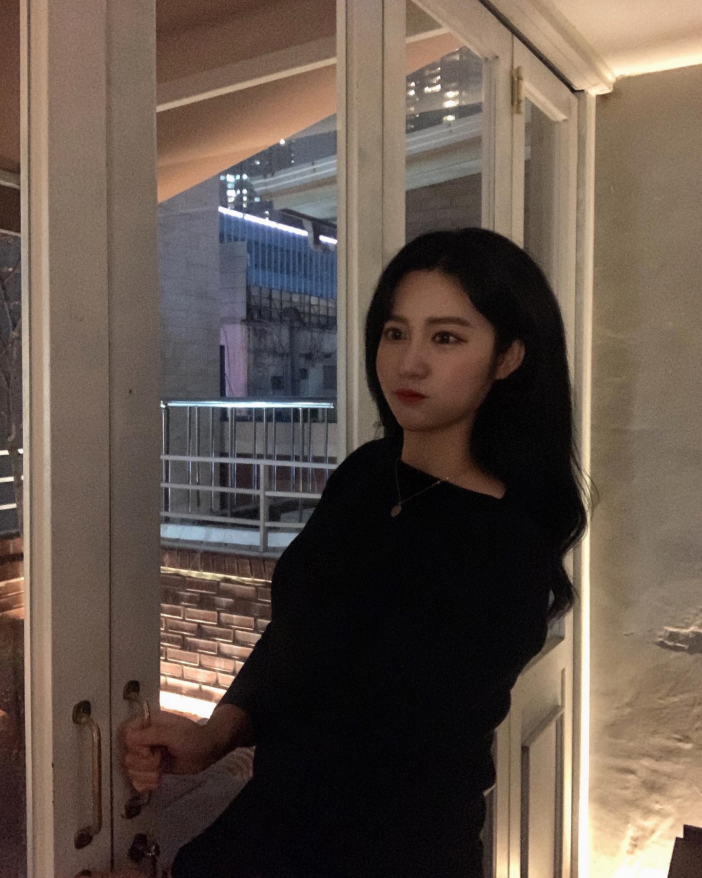 다른데 보는척💃🏻