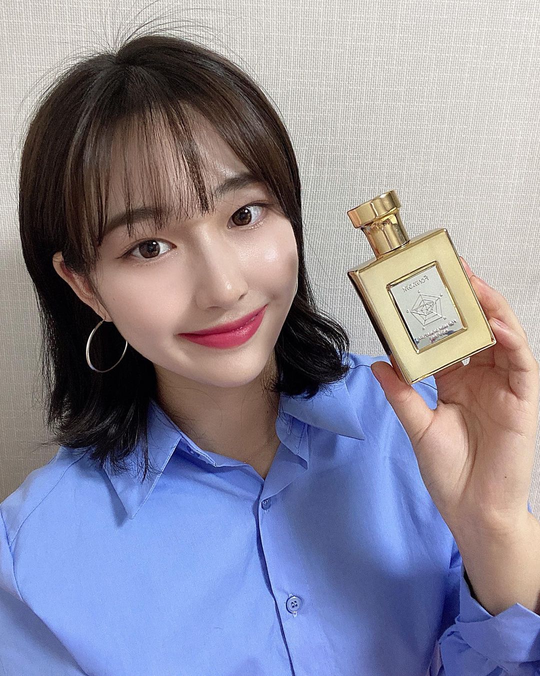 최은경 on Instagram: “#광고 포맨트시그니처퍼퓸코튼썩세스 @forment_korea - 남자의 성공을 기원하는 향수, 코튼 썩세스 ​포근하면서 은은하고 상큼한 향으로 가볍게 뿌리기에 좋은 향입니다! 여자들이 좋아하는 향 1위로 코튼향이 꼽혔다고 해요👍🏻 - *첫 향은…”