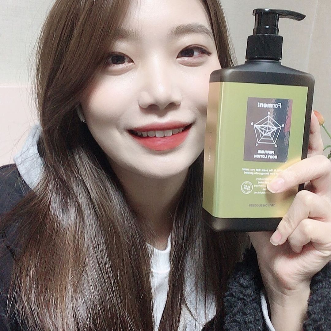 김지연 on Instagram: “포맨트 바디로션 한 번 바르니까 향 지속력이 너무 좋아서 향수 뿌린것보다 더 오랫동안 몸에서 향기 난다(˃̶᷄‧̫ ˂̶᷅๑ ) 아무리…”