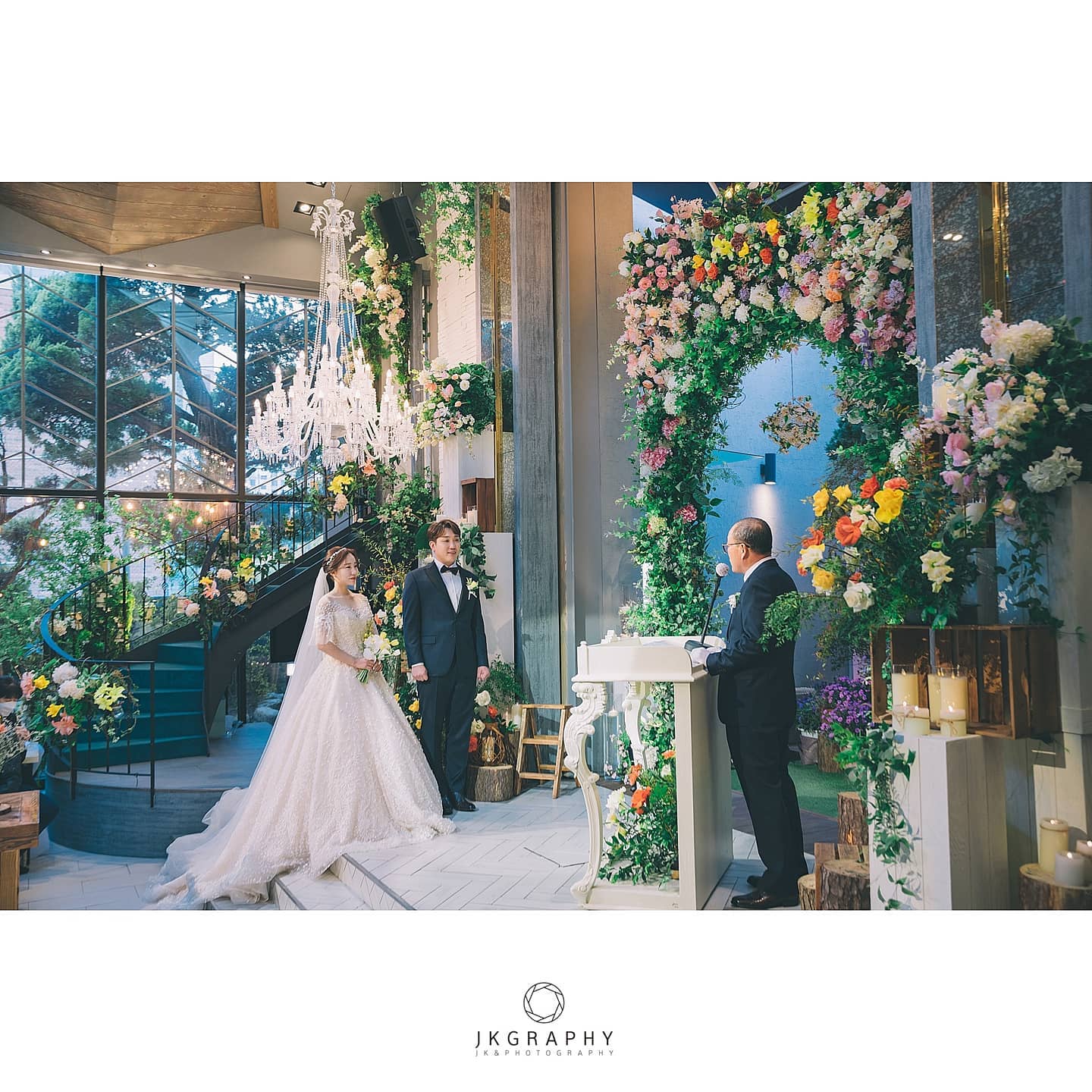 -
산뜻한 하우스웨딩 느낌
신부님 미소도 산뜻^-^
-
-
weddinghall tov_hesed
-
-
#오늘의신부님 
#본식스냅 #셀프웨딩스냅 #웨딩스냅 #인물사진 #결혼식 #토브헤세드하우스웨딩홀 #토브헤세드 #토브헤세드예식 #토브헤세드논현점 #토브헤세드웨딩 #결혼준비 #결혼사진 #웨딩사진 #본식스냅추천 #화보촬영 #본식사진 #결혼 #제이케이그래피
#jkgraphy