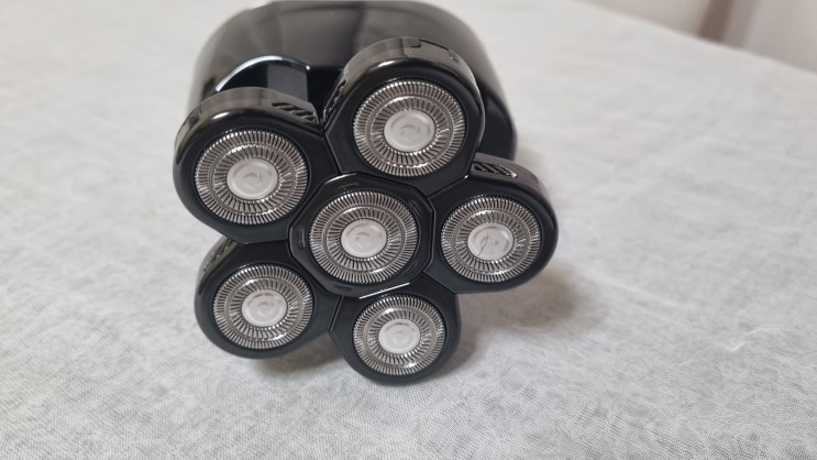 전기면도기 깔끔하게 밀리는 한경희면도기 HE-R300