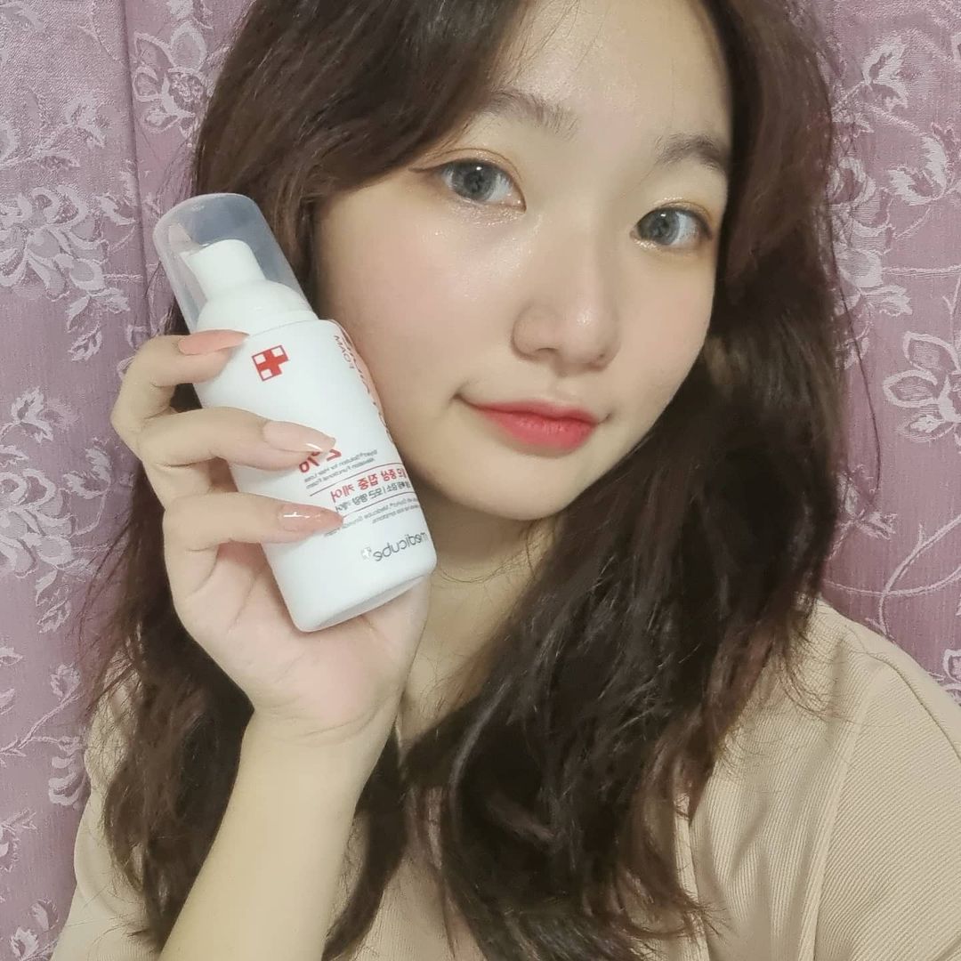 하늘 on Instagram: “#협찬 메디큐브 소이시딜 폼 국내 최초 탈모 기능성 성분 소이액트 2%가 함유된 소이시딜 폼! 7일만에 빠지는 모발 수를 감소시켜주고 모발에 필요한 필수 성분을 두피에