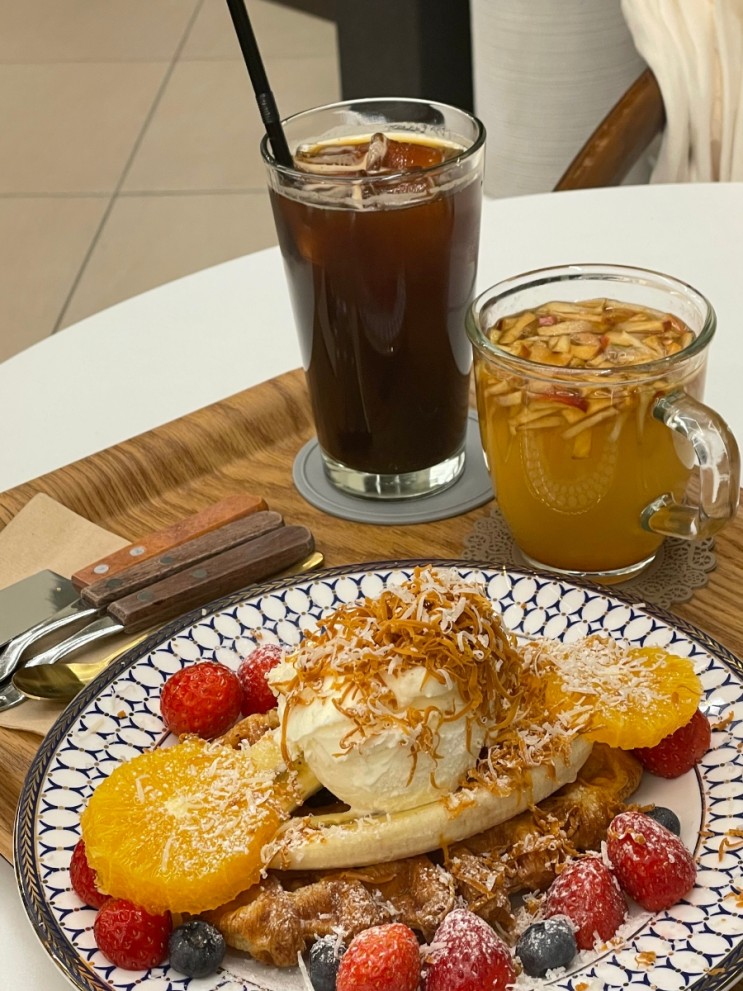 [수완지구 카페] 카페 업데이트 | 존맛탱 과일 크로플과 맛있는 티