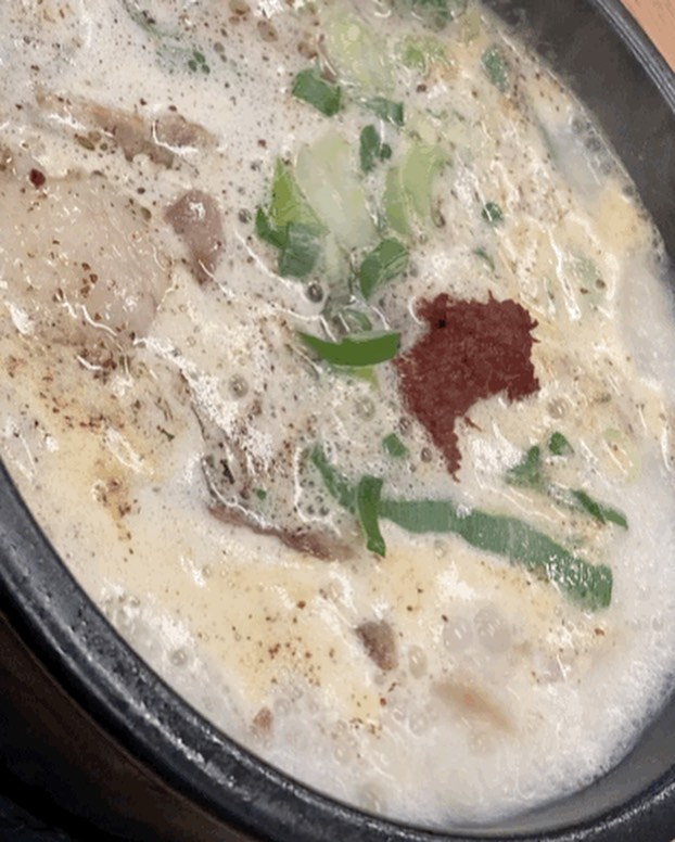 #첫줄
..
..
..
이런 추운날
순대국 한그릇
얼마나 맛있을까요!
순대국 한입 하이소!
..
..
..
#순대국 #순대국맛집 #판교슌대국 #일상 #소통 #맛집 #먹방 #먹스타그램 #mkyu #mkyu맞팔 #mkyu열정대학생 #인스타파워업 #인스타파워업맞팔 #맞팔 #선팔