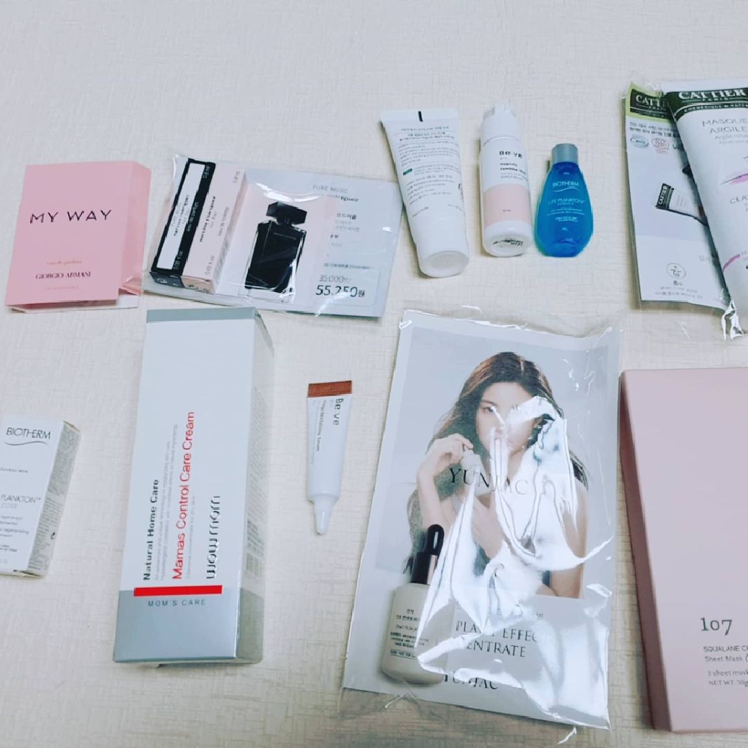노재경 on Instagram: “#르뷰어 #더블유박스🖤 #샘플당첨후기 #당첨후기💓 좋은기회로 르뷰어에 당첨됐어요~☆ 알찬구성으로 사용해보고 싶었던 제품들을 사용해볼수있어서 좋았어요~ 다른