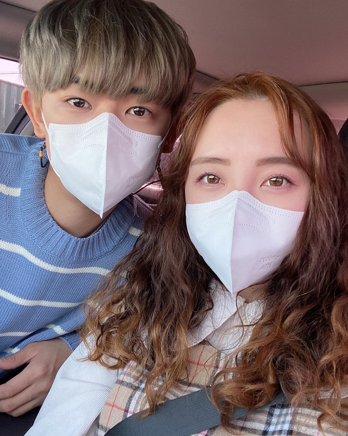 살아있습니당🙌🏻
거의 반년만에 업로드긴 한데🤣🤣
신나게 다이어트하면서 코로나라는 놈도 한 번 걸려주고🥵 좋은 곳 힐링도 하면서 윤이랑은 여전히 알코미달코미중❣️ 
(게시글 올리는 거 못찾아서 한참 헤맨건 안비밀)
