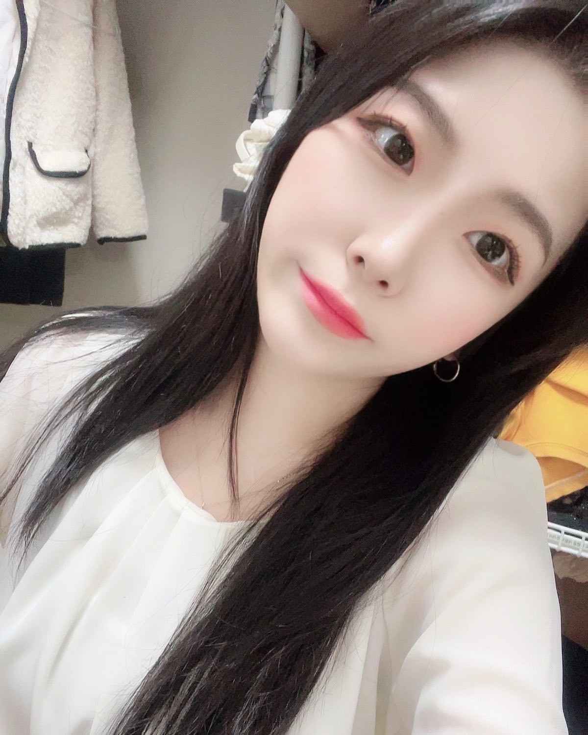 오랜만에 생존신고는햇는데 아파ㅏ..🥀
