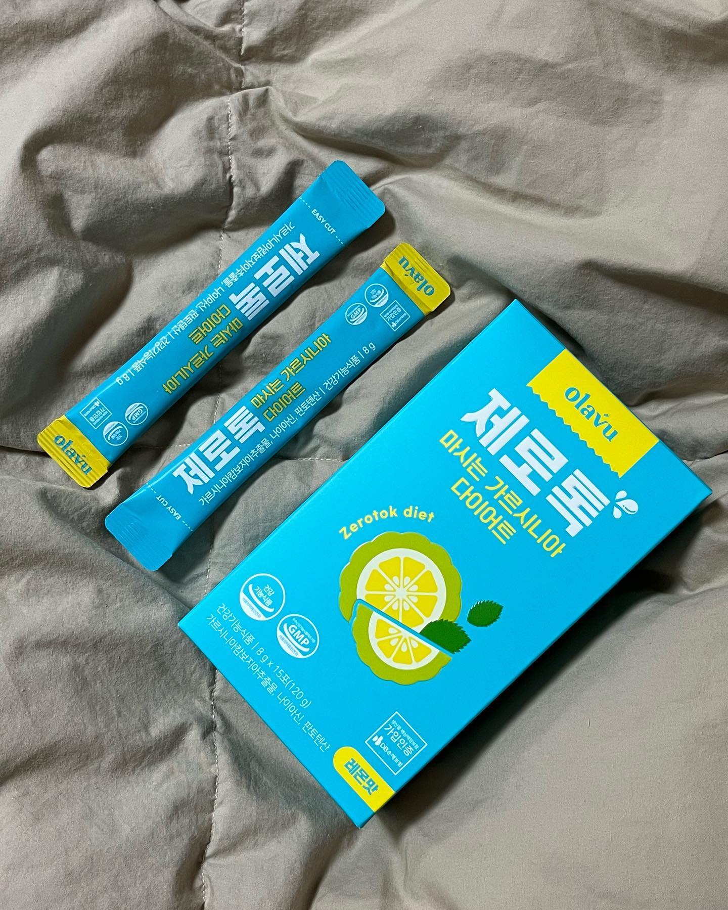 #협찬 X nutricomeon 

더워진 날씨에 시원하게 마시기 좋은 #다이어트 #콤부차 🍋

하루 한잔 간편하고 맛있게 마시면서 관리하는 레몬맛 다이어트음료 #뉴트리커먼 #오라뷰제로톡 🤍

가르시니아가 함유되어있어 체지방 감소에 도움을 주고 체내 에너지 생성에 도움을 줄 수 있는 판톤텐산과 나이아신까지! 이번 여름 내 최애 음료 🍹

#협찬 #뉴트리커먼 #오라뷰제로톡 #제로톡 #콤부차 #가르시니아 #다이어트음료 #콤부차다이어트 #가르시니아다이어트 #급찐급빠