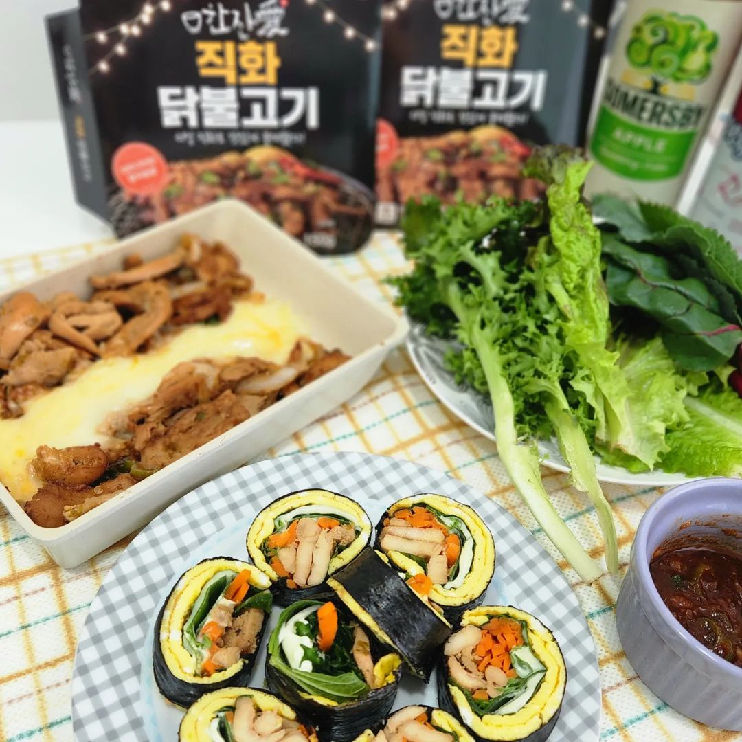 윰's 사생활’s Instagram photo: “#협찬 #한잔애 #직화닭불고기 말그대로 간단하게 전자레인지에 2분 30초를 돌려도 비린내가 나지 않고 특제 소스로 맛을 내어서인지 불맛🔥이 나는 맛난 제품