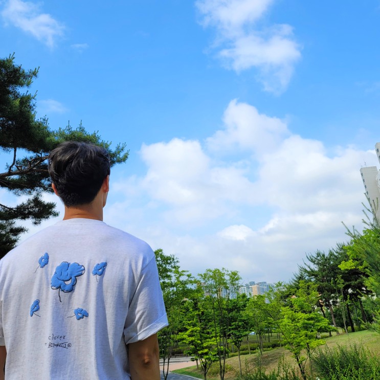 아스트로 문빈 착용 네이키드니스 네이클로버티 반팔티 후기