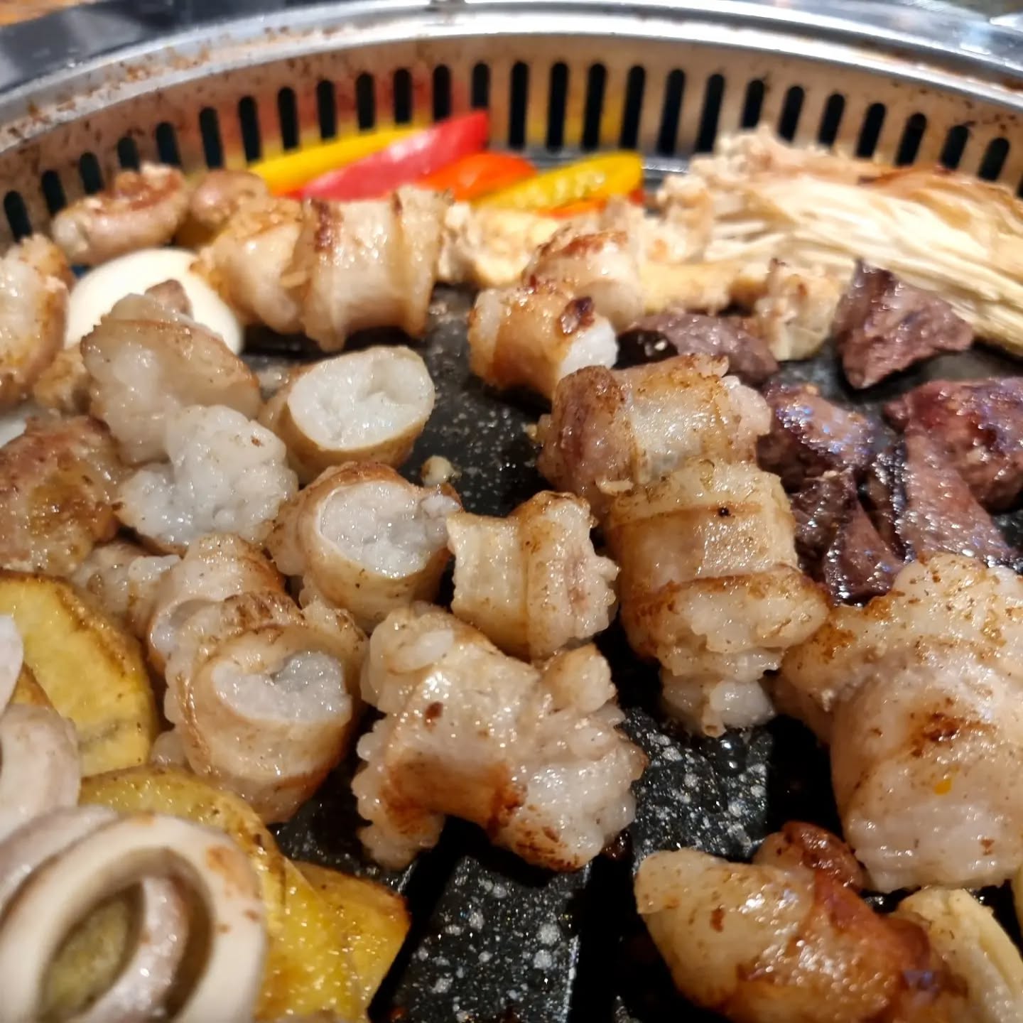 2022.07.20

오늘은 열성곱창에서
인생 곱창맛보기✌️
 
1++모둠구이
곱창+대창+차돌+오드레기

마이따마이따👏

#열성곱창 #한우소곱창맛집
#상인동맛집 #도도포인트
#당일도축 #곱쏘