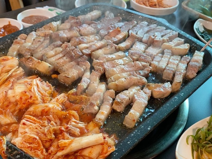 코즈🤎 on Instagram: “여주 하르방에 가는 이유‼️ ✔️음식이 맛있어요 ✔️재료가 신선해요 ✔️친절해요 #광고 #여주신라cc맛집 #여주고기집 #여주맛집 #여주하르방 #여주여행”