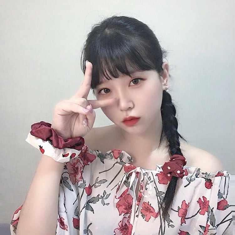 #광고

요즘 스타일링할때 머리를 자주 묶는데, 곱창밴드가 너무 편하고 스타일까지 살려주는 것 같아요 >.<

세가지 패턴으로 데일리룩 연출할때 너무 귀엽고 포인트 주기에도 좋더라구욥 ㅎㅎ

머리끈으로 활용안할때는 팔찌로도 활용해서 그날 맞는  스타일에 포인트를 줄 수도 있어용 ㅎㅎ

요즘 진짜 너무 귀여운 패턴때문에 자주 활용하고 있는 데일리 아이템 ♥️_♥️

hash.up #곱창밴드 #헤어밴드 #헤어스타일링 #머리끈추천 #해시업 #헤어스타일링 #헤어곱창끈 #곱창끈 #일상 #데일리 #인스타데일리 #맞팔 #인친 #선팔하면맞팔 #좋반 #소통 #소통환영 #좋반 #좋반테러 #인친환영