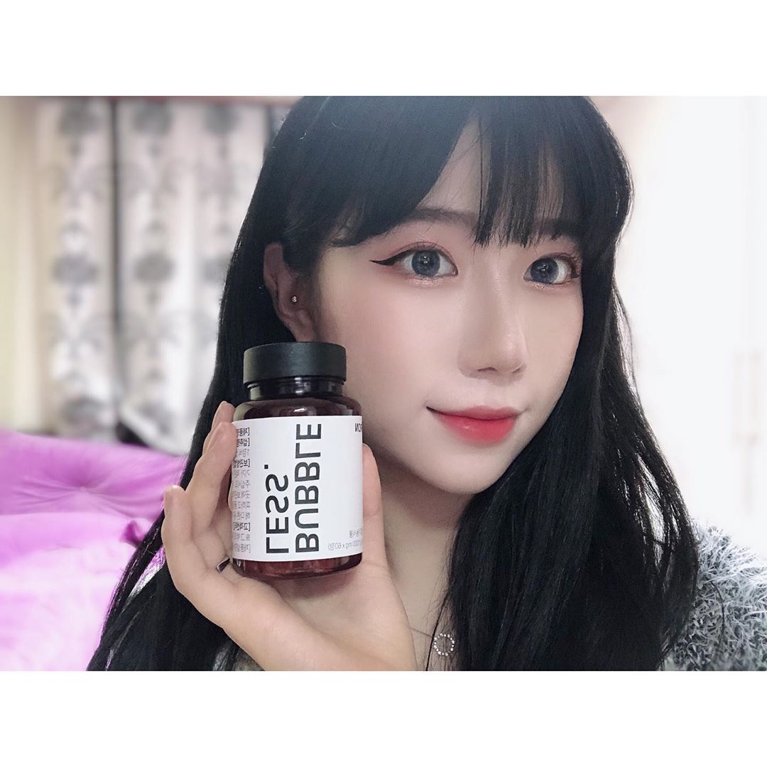 🇰🇷 𝐒𝐎𝐍𝐄 on Instagram: “💜 버블레스 아이언 철분제 💜 . “버블레스 아이언” 철분제는 철분 특유의 비린맛을 포도향🍇으로 잡은 맛있는 츄어블 형태의 철분제입니다 ! . 삼키는 게 아닌 씹어서 먹어야 하는 제품이라 혹여나 철분 특유의 비린 맛이 나지는 않을까 걱정했는데,…”
