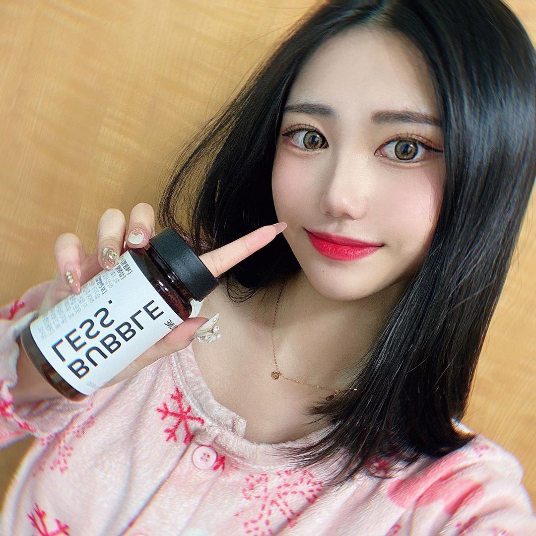 여도은 on Instagram: “피 팔팔 끓는 이 나이에 혈행개선 따윈 필요 없다 생각했던 내가 얼마나 중요한 건지 깨닫게 해준 약 (๑•̀ㅂ•́)و✧ 
_
_
#부모님_선물로도 #버블레스 #버블레스센시라인 #은행잎추출물 #붓기제거 #AD”