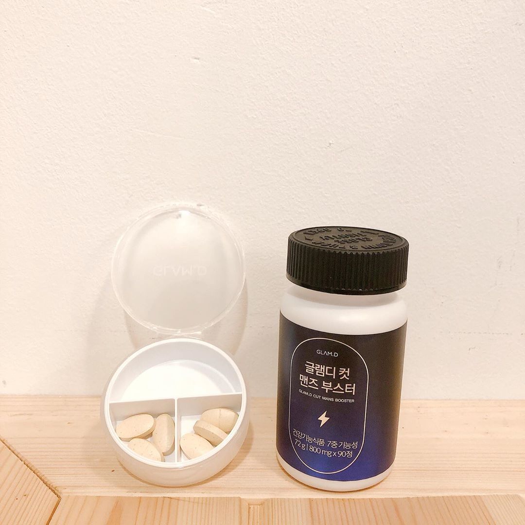 맞팔꼭가용💞 on Instagram: “.
남자친구도 코로나때문에 운동도 못가구
지구력 체력 떨어질까 걱정하는그 같아서
남자전용 부스터를 알아보는데
생각보다 남자전용이 너무없더라는..ㅋㅋㅋ

체지방 분해도 되고 간건강도 챙기고
체력도 챙길수 잇다그래서 
일단 하나 구매해서 짜잔😊✨”