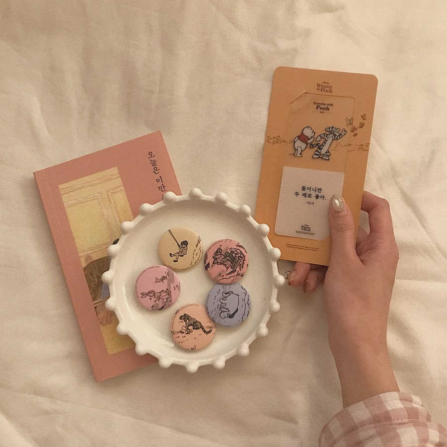 노비오 _민선 on Instagram: “Everyday with Pooh 🐻”