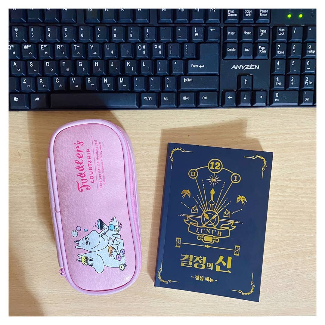 항상 #점심메뉴 고민하던 나에게👍
해결사가 나타났당 ㅋㅋㅋㅋ
밥을 같이 먹는 친구도 결정을 못해서
골머리를 서로 안았는데 해방이당☺
⠀⠀⠀⠀⠀⠀⠀⠀⠀⠀⠀⠀⠀⠀⠀⠀⠀
결정의신, #점심 #메뉴 편으로
평일을 책임져 주니 마음이 너무 편하당😂
내일도 편하게 정하겠습니당 홧팅✋😉
⠀⠀⠀⠀⠀⠀⠀⠀⠀⠀⠀⠀⠀⠀⠀⠀⠀
⠀⠀⠀⠀⠀⠀⠀⠀⠀⠀⠀⠀⠀⠀⠀⠀⠀
⠀⠀⠀⠀⠀⠀⠀⠀⠀⠀⠀⠀⠀⠀⠀⠀⠀
⠀⠀⠀⠀⠀⠀⠀⠀⠀⠀⠀⠀⠀⠀⠀⠀⠀
⠀⠀⠀⠀⠀⠀⠀⠀⠀⠀⠀⠀⠀⠀⠀⠀⠀
#오늘뭐먹지#배달메뉴#오늘점심뭐먹지?
#배달음식#좋아요#좋아요반사#좋반사
#좋아요테러#좋아요꾹#감성#직장인
⠀⠀⠀⠀⠀⠀⠀⠀⠀⠀⠀⠀⠀⠀⠀⠀⠀