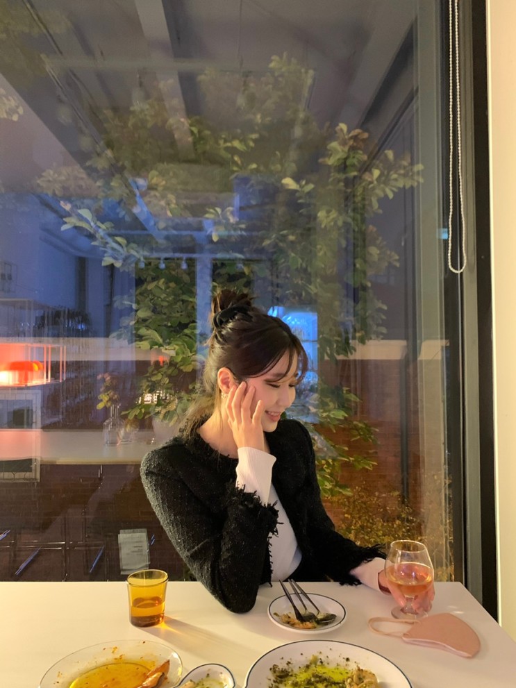 편안한 분위기의 맛있는 망원동 와인바, 위드바틀(with bottle)