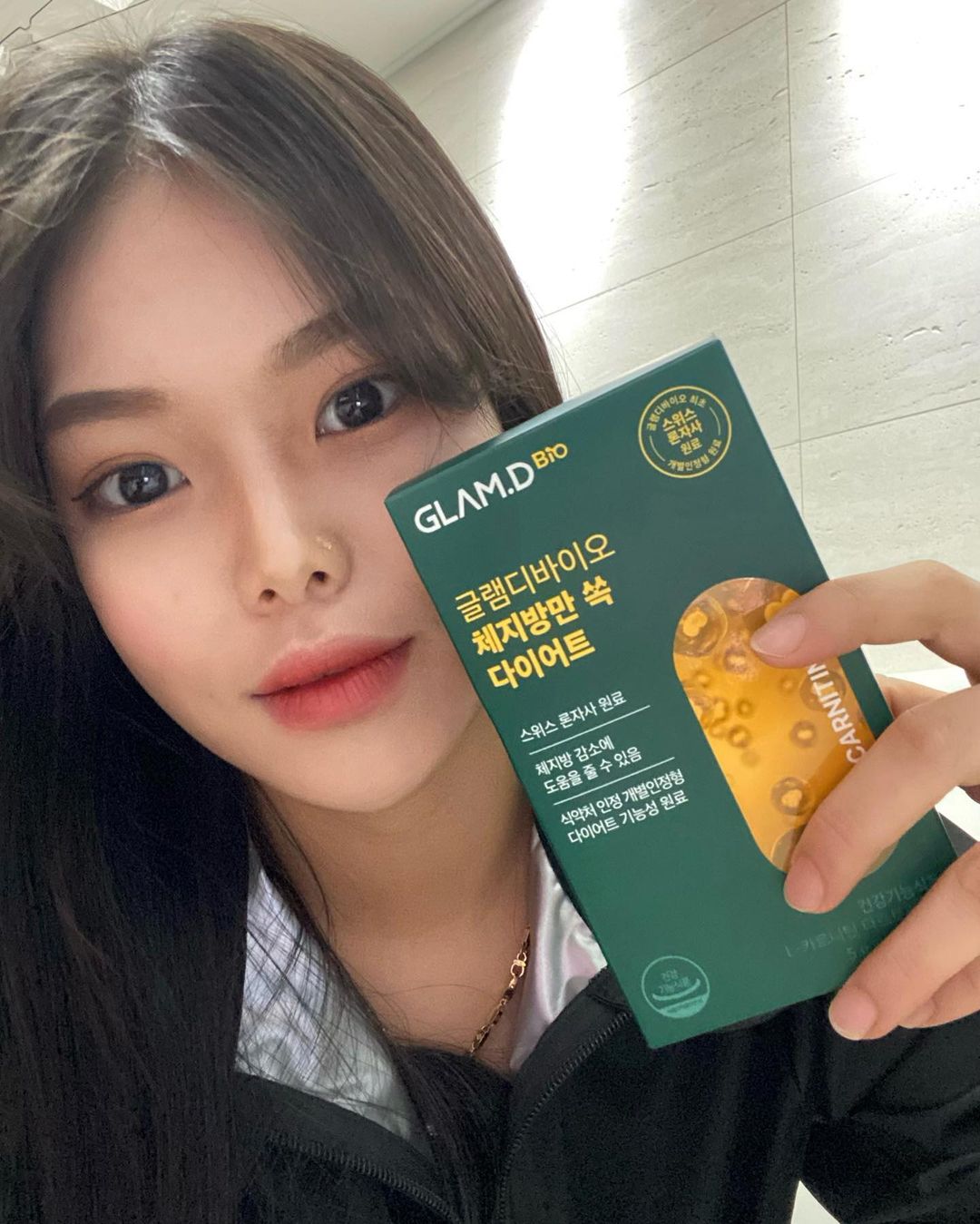 @beauteous_yj on Instagram: “#협찬 [체지방만 쏙 다이어트] 요즘 살이 너무 많이 쪄서 이 제품은 하루에 한포씩 물 (150~180ml)에 넣고 타먹기만 하면 되서 간편하면서 맛은 레몬맛이라 거부감없이