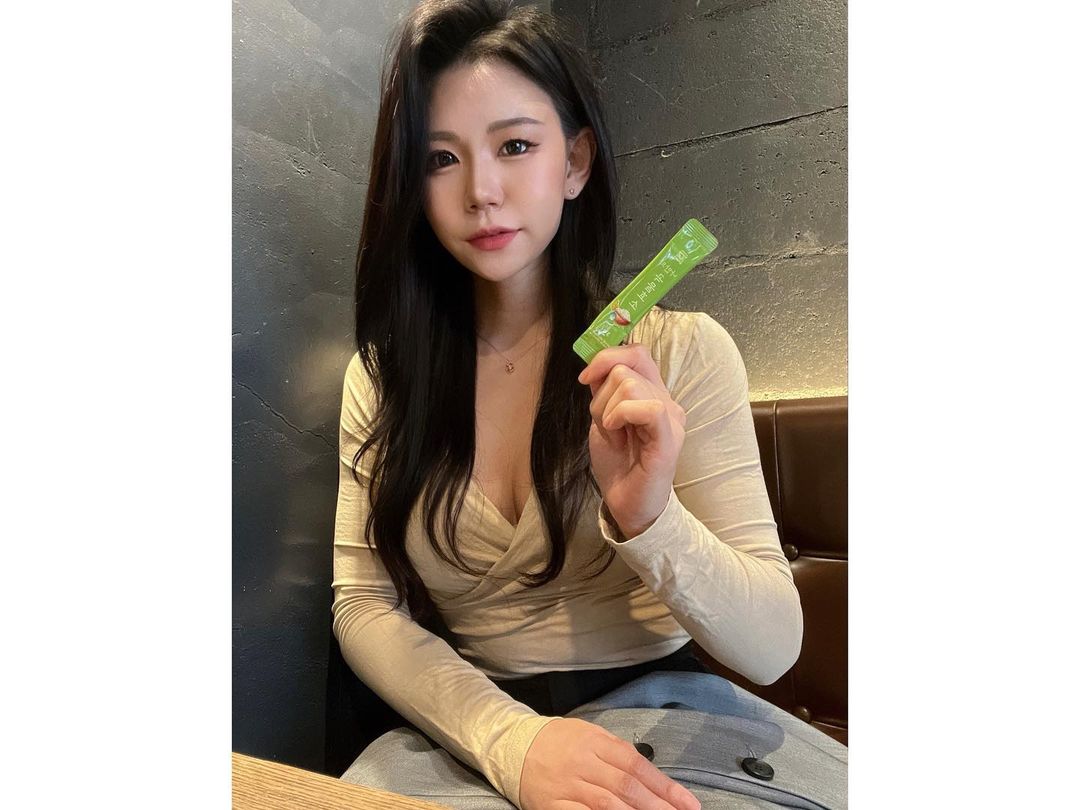 쏭이 on Instagram: “#협찬 이지만, #솔직후기 . . . 🌀나만의건강 곡물발효효소(30포)_ 17,900원 🔻곡물효소 역가수치 50만 이상 🔻야채혼합분말X _새싹보리분말/브로콜리분말/ 치커리뿌