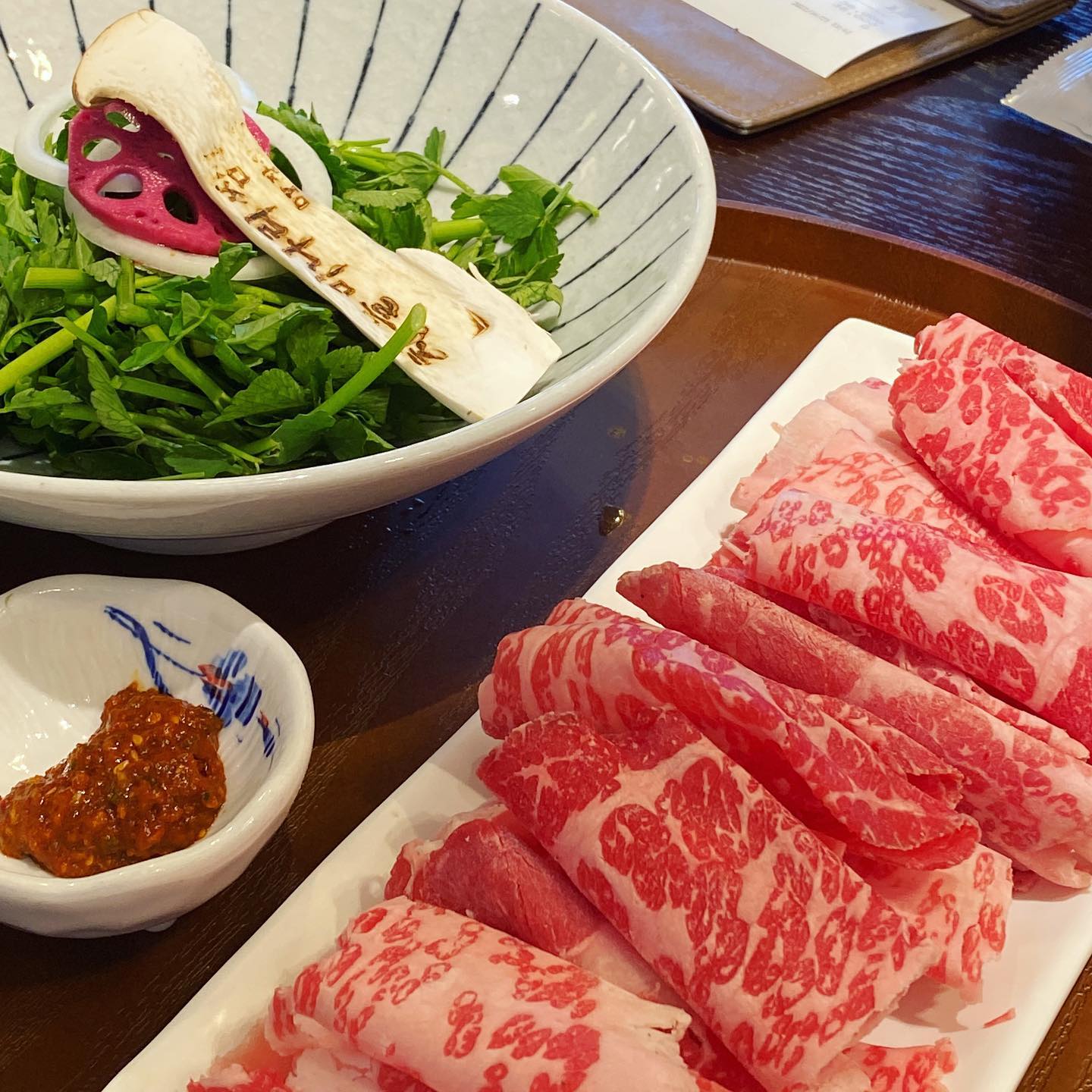 너와함께먹고싶다🍽

LG 남청주본점 매니저님 추천으로 
처음 먹어본 차돌박이 미나리쌈 샤브 칼국수
아, 든든해😋

#장원갑칼국수청주본점 #미나리쌈 
#출장인생 #나의해방일지 
#워킹맘 #소통해요 
#청주맛집 #분평동맛집