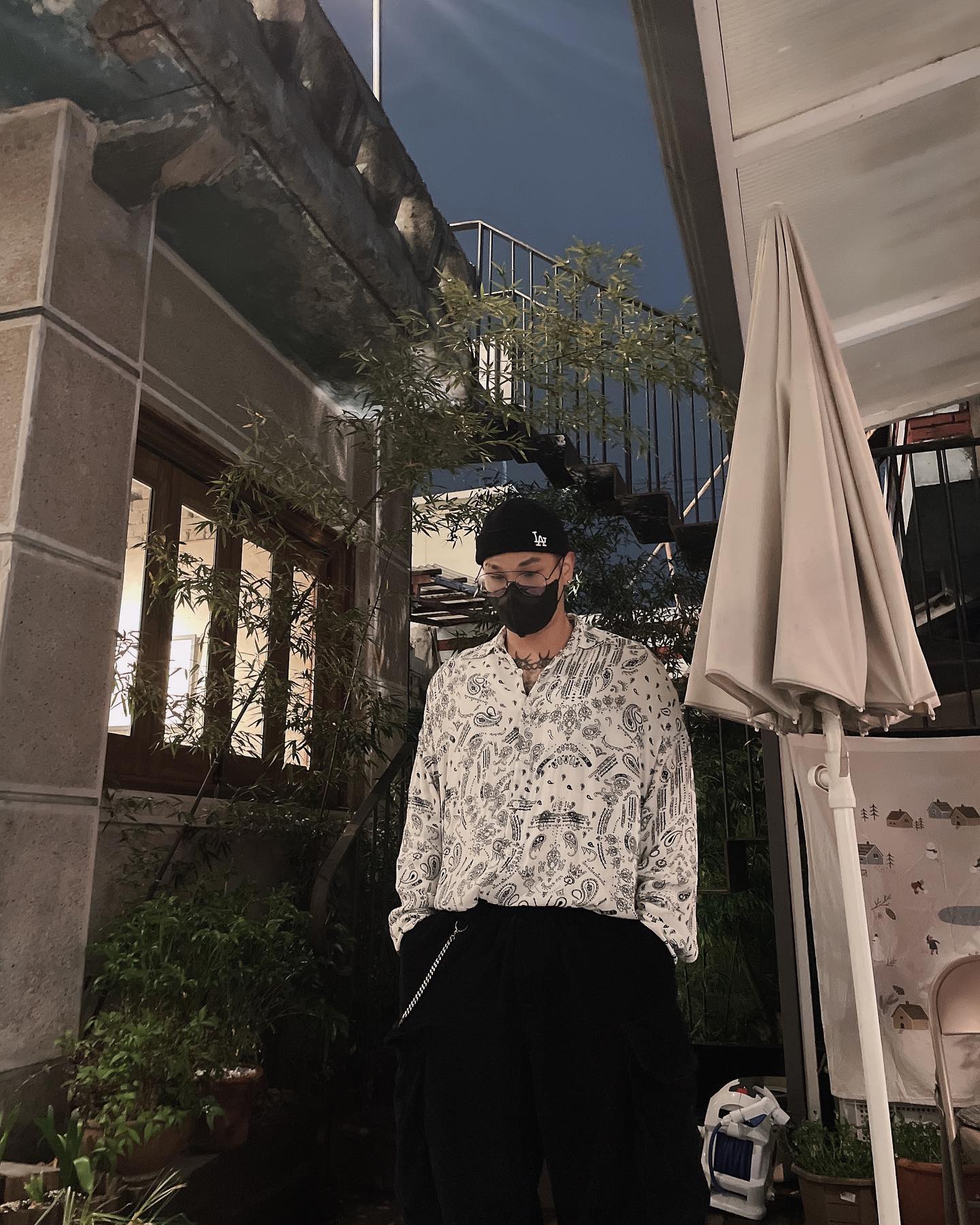 유니크한 빈티지 셔츠에 힙합 한스푼

#삭발스타일#smp#데일리룩