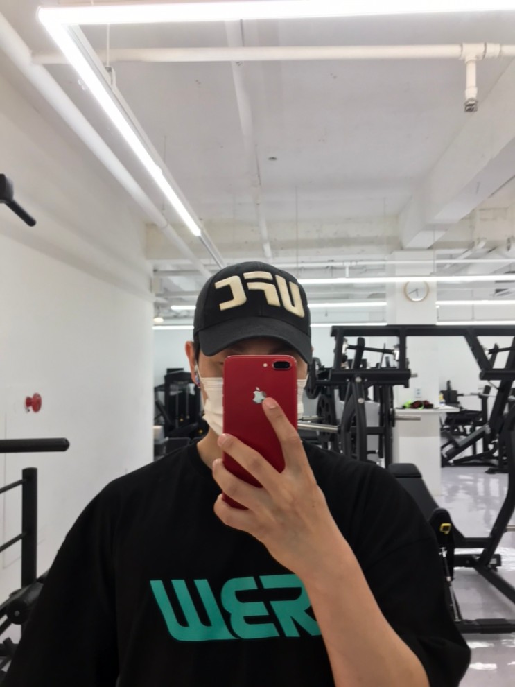 알비더블유 개성있는 컬러감을 가진 룩