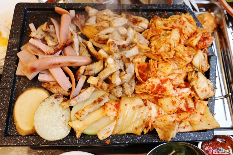 신원동 맛집 삼송 경아식당 묵은지 삼겹살