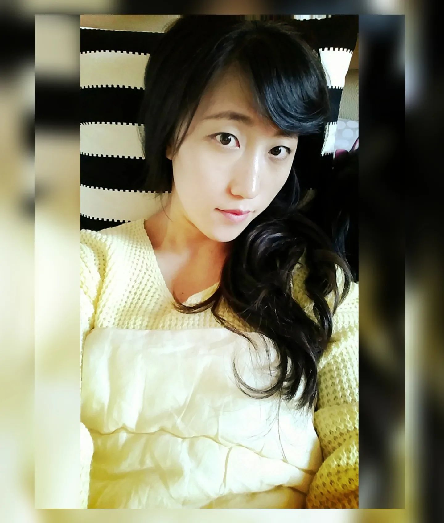 #추억회상
30대 초반엔 10년이상  유지했었어요.
외출시 머리를 웨이브넣어 다니곤 했었네요.
이때는 운동을 안해도 살이 안찌고 앞자리 4를 유지했었는데 이제는 운동을 열심히 해야지만 하는 나이가 되어 버렸네요.
생각지도 못했던 둘째와의 만남이 기쁘기도 했지만..
5개월 이 후에는 누워서 생활해야했던 아찔한 순간들.. 
그렇게 늘어난 살들은 자리를 너무 잘 잡았는지...🤣
다시 열심히 운동해서 앞자리 숫자도 바꾸고 잘 유지해서 우리 둘째 내년에 유치원가는데 나이 많은 엄마이지만 날씬하고 이뻐보이게 잘 관리해서 젊은엄마들에게 안밀리도록..
우리 아들이 엄마 안부끄러워하도록 잘 관리해야겠어요.
머리도 이때처럼 잘 길러서 신랑이랑 연애 할때 처럼 잘 꾸미고 다녀보려해요🤗
나이는 숫자에 불과하다..
"항상 젊게 살려고 노력한다면 나이는 늘어나겠지만 몸과 마음은 젊게 살 수 있지 않을까요"💜