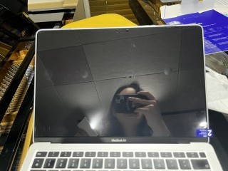탱글우드 맥북 액정보호필름 붙이기- 똥손의 도전!!!