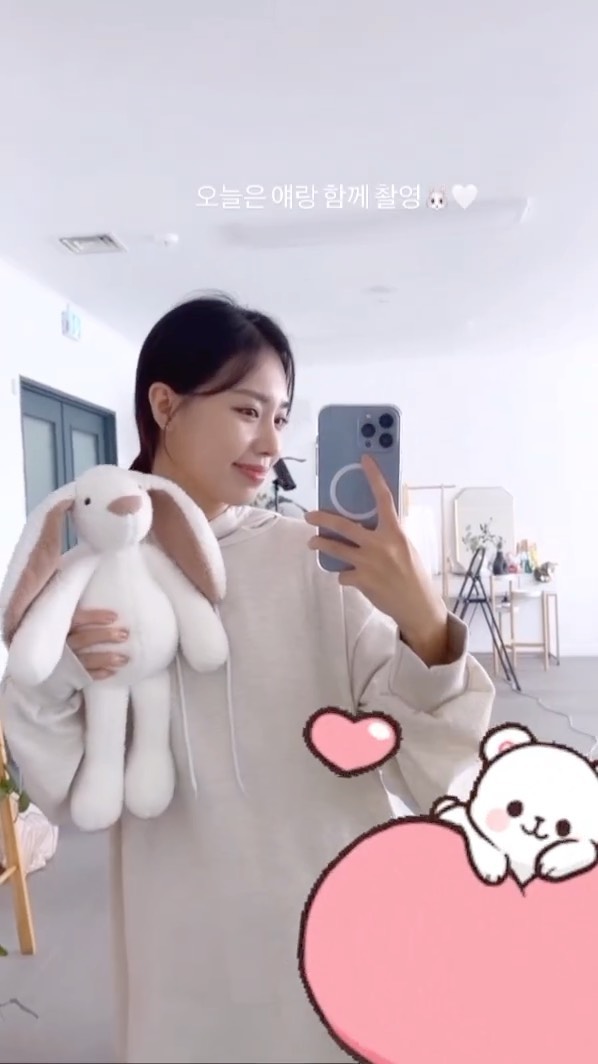 🐰🤍

#촬영 #스튜디오촬영 #제품모델 #모델 #광고모델